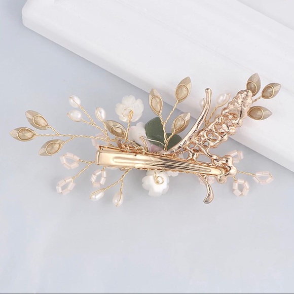 Handmade Bridal Flower Crystal Drop Hair Clip - Picture 2 of 3